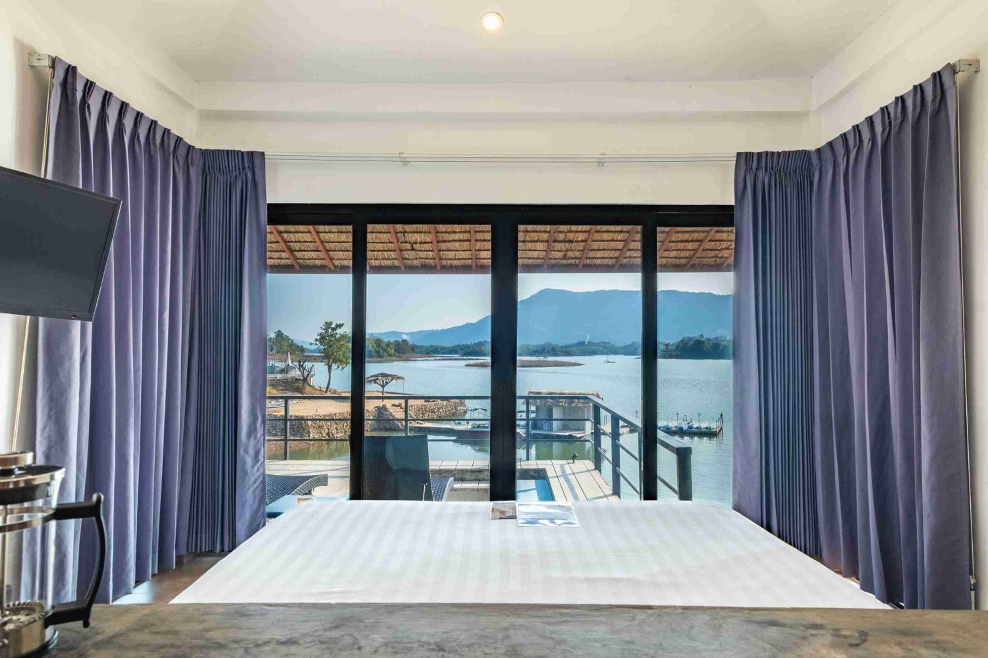 The Sanctuary Nam Ngum Beach Resort Vang Vieng Eksteriør billede