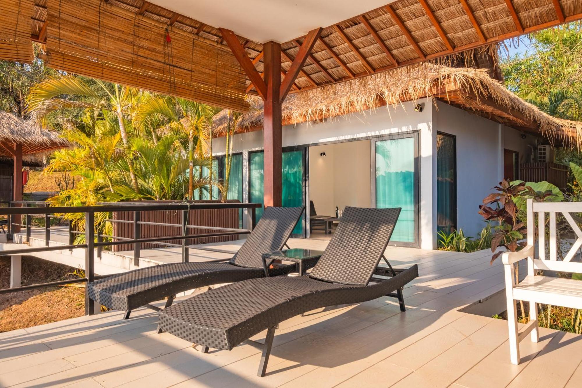 The Sanctuary Nam Ngum Beach Resort Vang Vieng Eksteriør billede